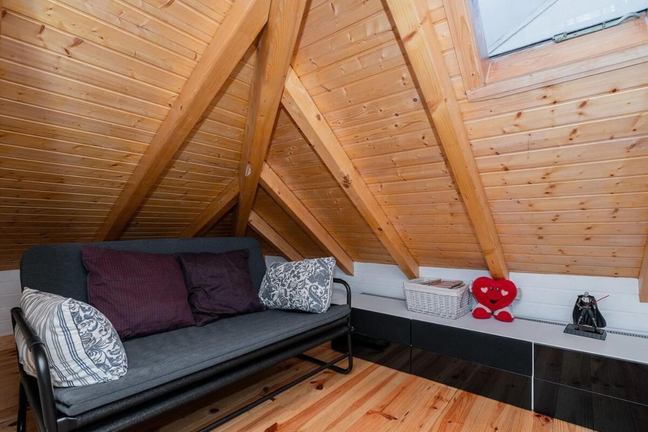 Attic Apartment With Balcony In Bairro Alto Lisboa Екстериор снимка